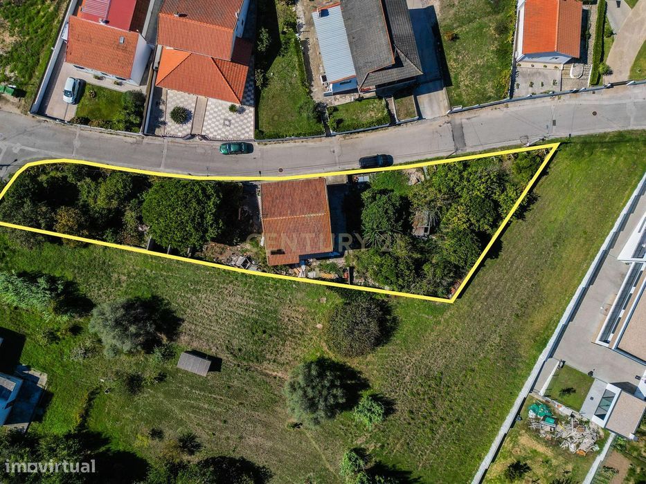 Moradia T3 com Garagem em Carritos, Tavarede – Figueira da Foz