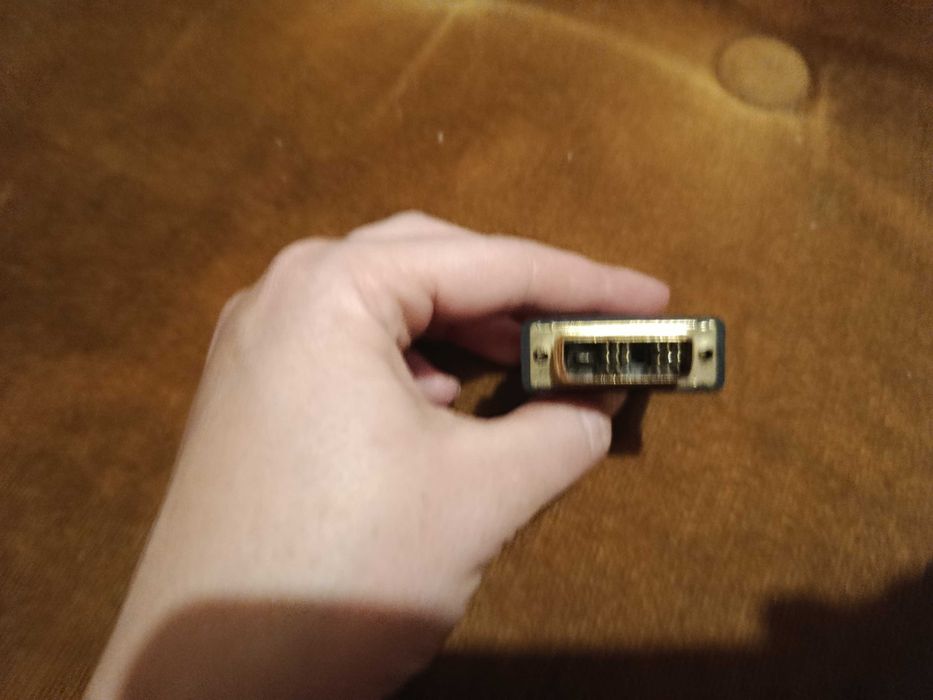 adapter HDMI-DVI-D
