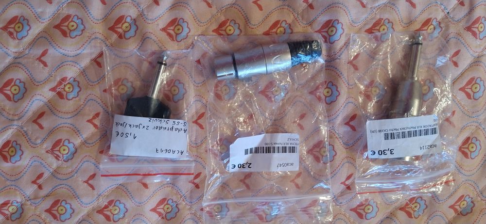 Fichas e adaptadores Novo