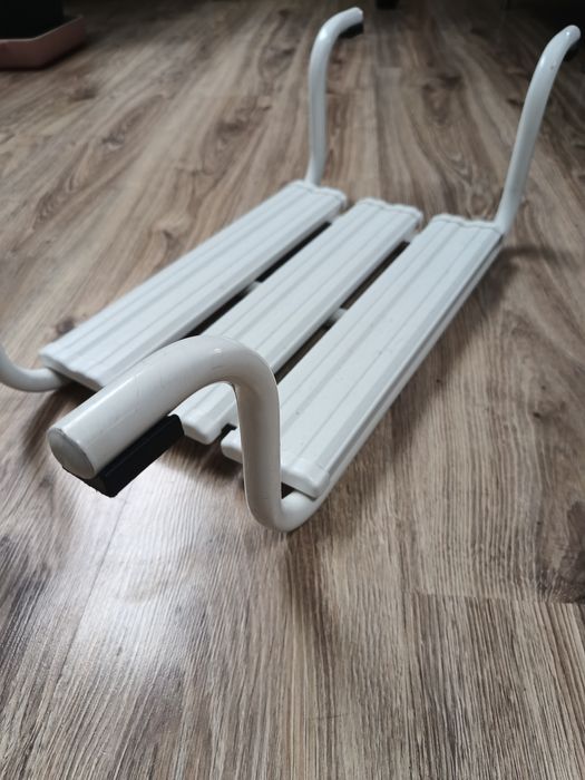 Siedzisko do wanny białe metal plastik  guma wygodne