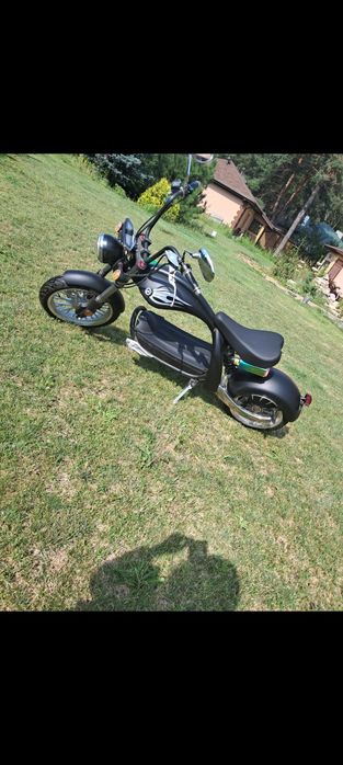 Електроскутер новій