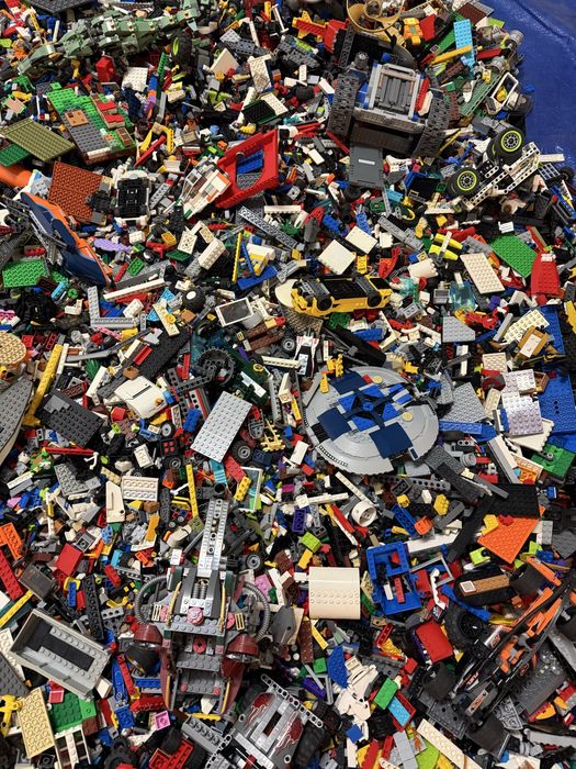 klocki LEGO oryginalne mix 2 kg z figurkami