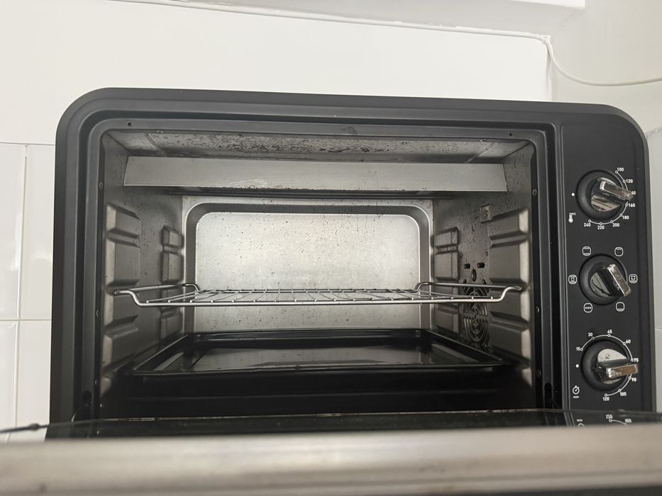 Forno eletrico grande
