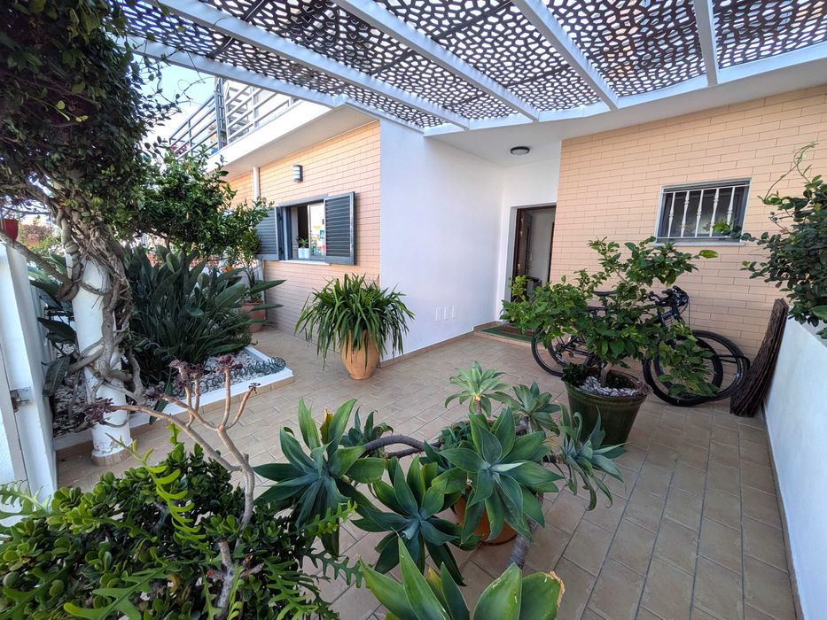 Moradia T4 com vista mar