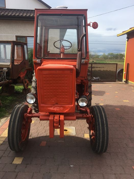 Продам трактор Т-25 у доброму стані.