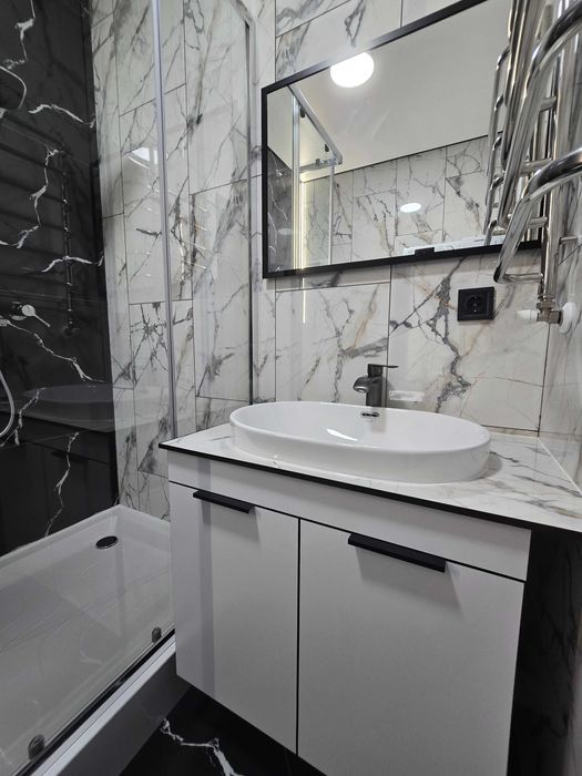 1-кім.кв. в районі міського озера