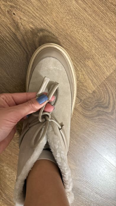 Продам зимові черевики на платформі