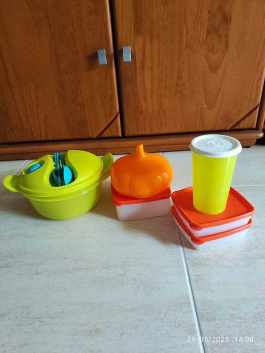 New Tupperware440669594400870400
