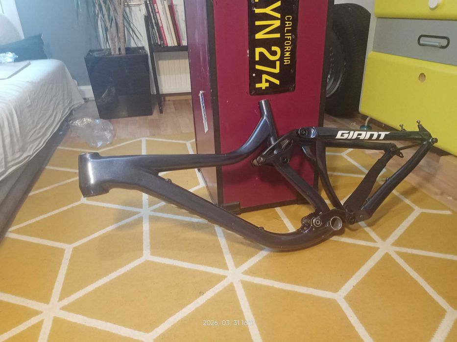 Sprzedam ramę Giant glory