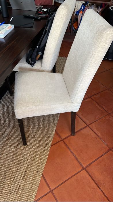 6 Cadeiras estofadas (valor total)