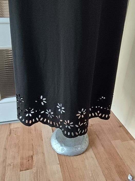 Sukienka intensywnie czarna