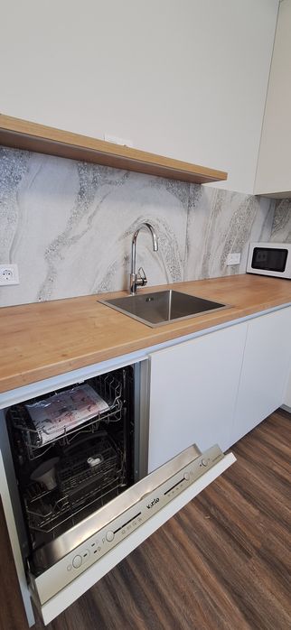 Здам 1 кім. квартиру з їнд.  опаленням. Перша здача.