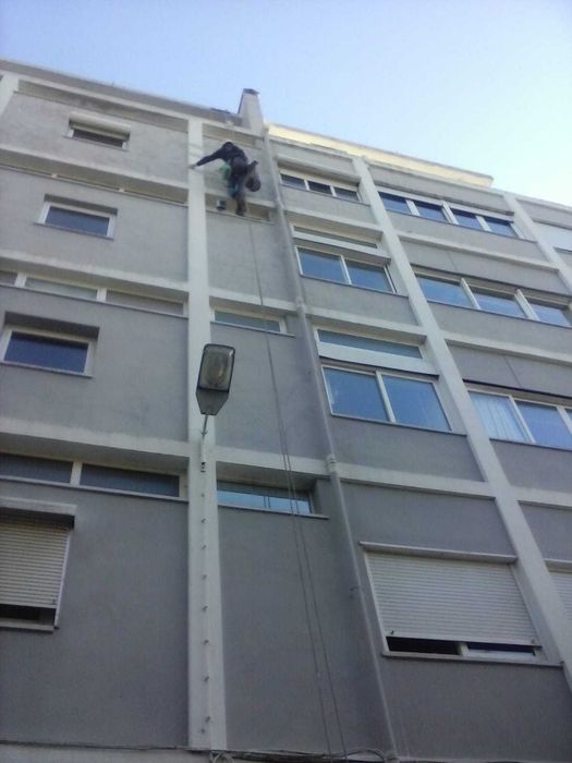 Alpinismo Industrial - Limpeza de telhados