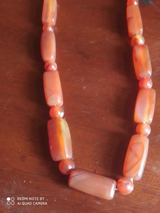Бусы из сердолика
