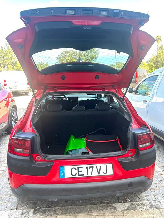 Citroen C4 Cactus puretech chine Pack 1.2 gasolina 173 230 kilomètres. 8000 euros preço negociável. Um bom negócio