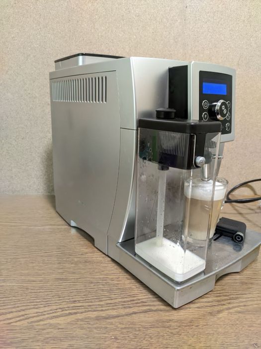 Кавомашина Delonghi ECAM 23.450 S