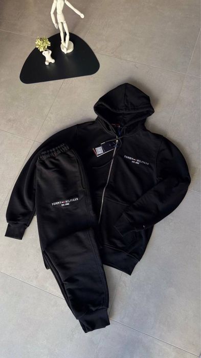 Спортивний костюм Tommy Hilfiger чорний костюм томмі хилфигер чорний