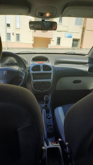 Peugeot 206 com 176 mil km