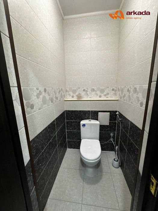 Продаж двокімнатної квартири в центрі