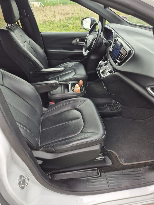 Pacifica  model S osoba prywatna