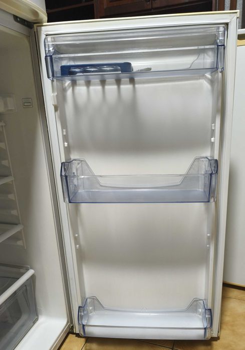 Frigorífico Combinado ALASKA 230 L  - (Funciona 100%)