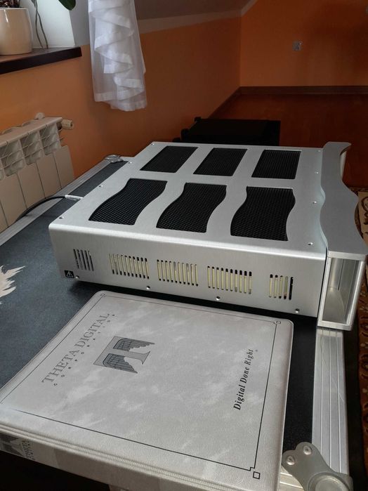 Theta Digital Generation VIII mk3 DAC przedwzmacniacz zbalansowany USA