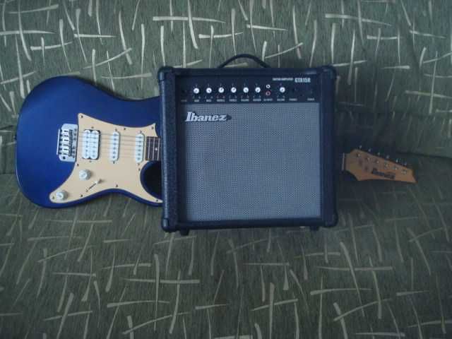Продам электрогитару Stratocaster с комбиком