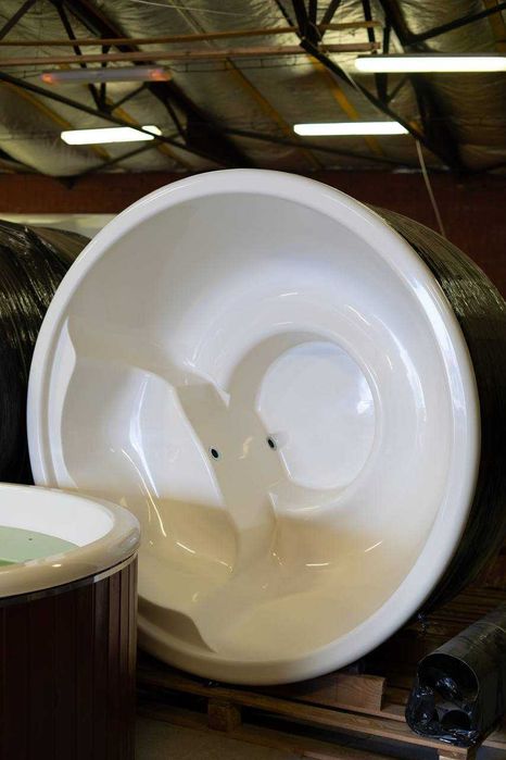 Чан з джакузі . Купіль з пічкою на дрова. Вуличний чан.