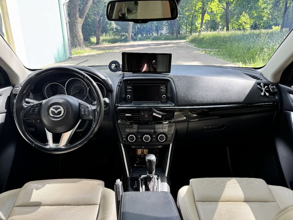 Продам своє авто Мазда СХ5.