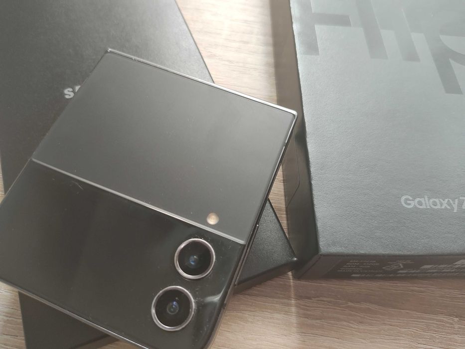Piękny! FLIP 4 5G 512 GWARANCJA!!!