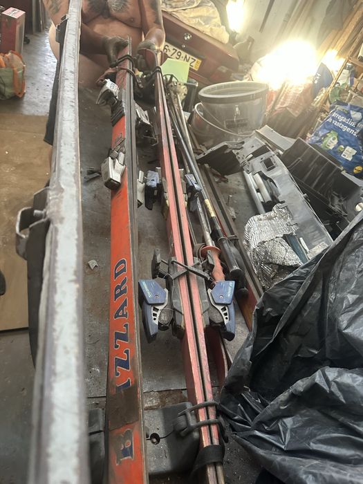 Skis em otimo estado