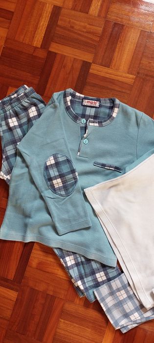 Lote 3 pijamas-  1  polar e 2 cardados - 4 anos