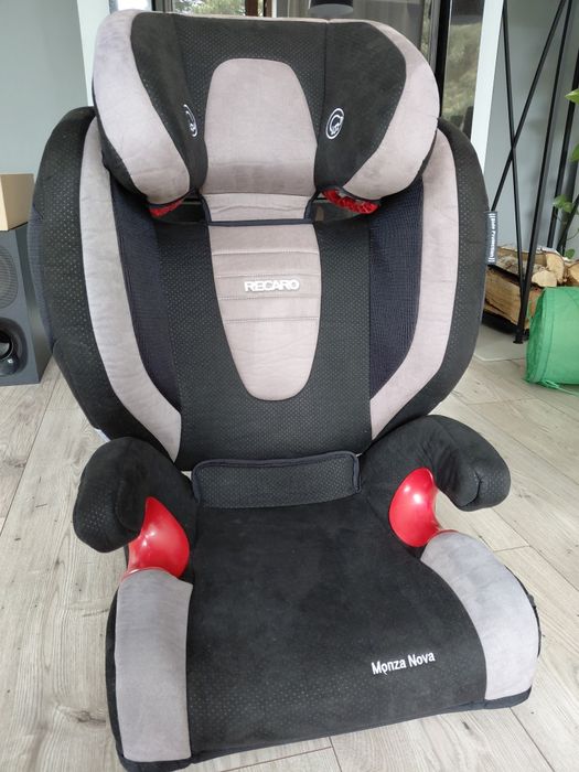Fotelik samochodowy Recaro Monza Nova 15–36 kg