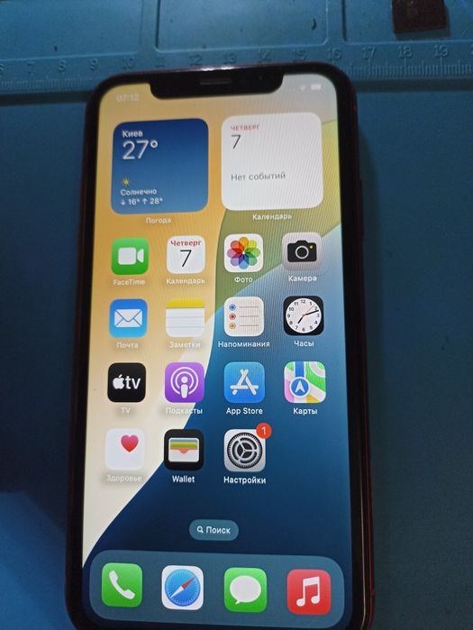 Apple iPhone XR 64 ГБ