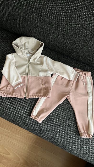 Костюм Zara для дівчинки