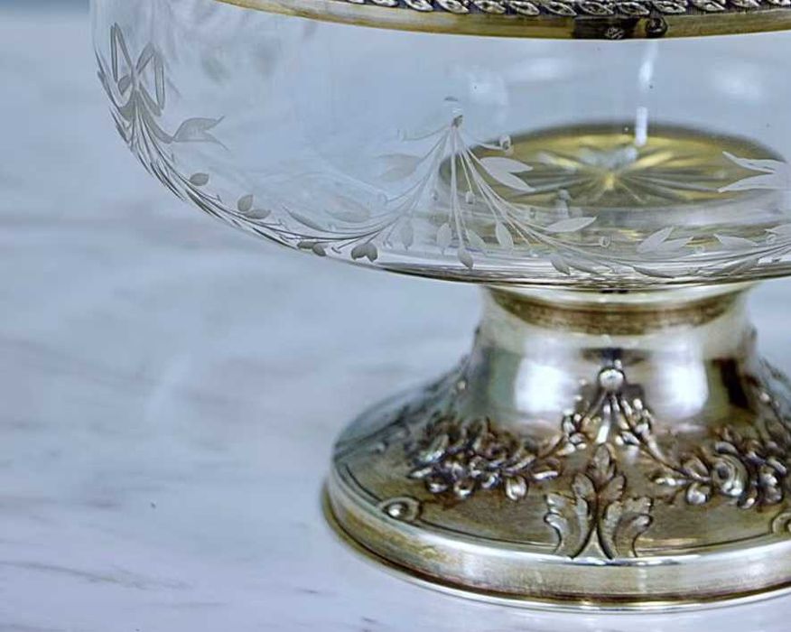 Фруктовница, бисквитница, вазочка, серебро Франція
