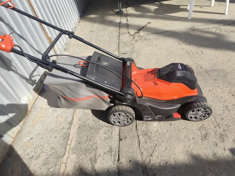 Kosiarka akumulatorowa z Niemiec