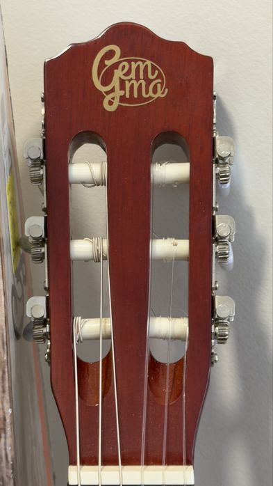 Guitarra Gemma 4/4