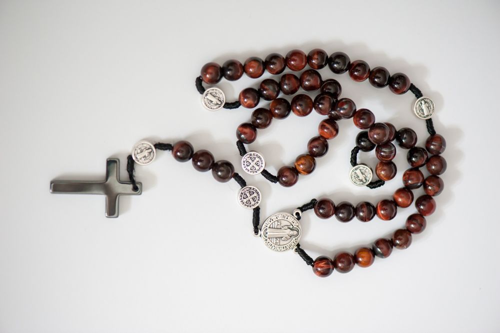 Różaniec Św.Benedykta z kamienia Bawole Oko-pamiątka na bierzmowanie