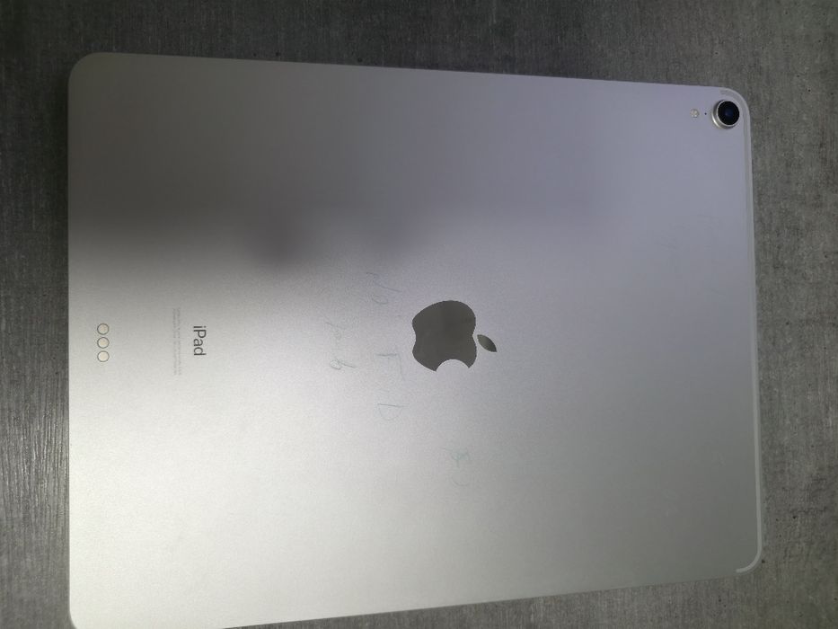 iPad Pro 12.9 2018р. 3 gen. 256GB. Silver. Без обмежень Гарантія