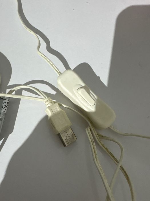 Candeeiro secretária ligação USB