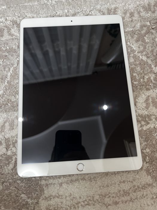 iPad Pro 10.5" A1701 | БЕЗ iCloud | Під відновлення або на запчастини