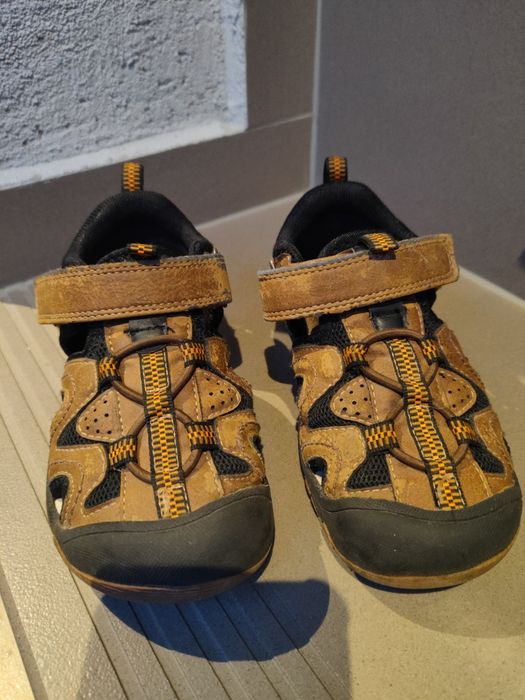 Sandałki chłopięce rozmiar 28