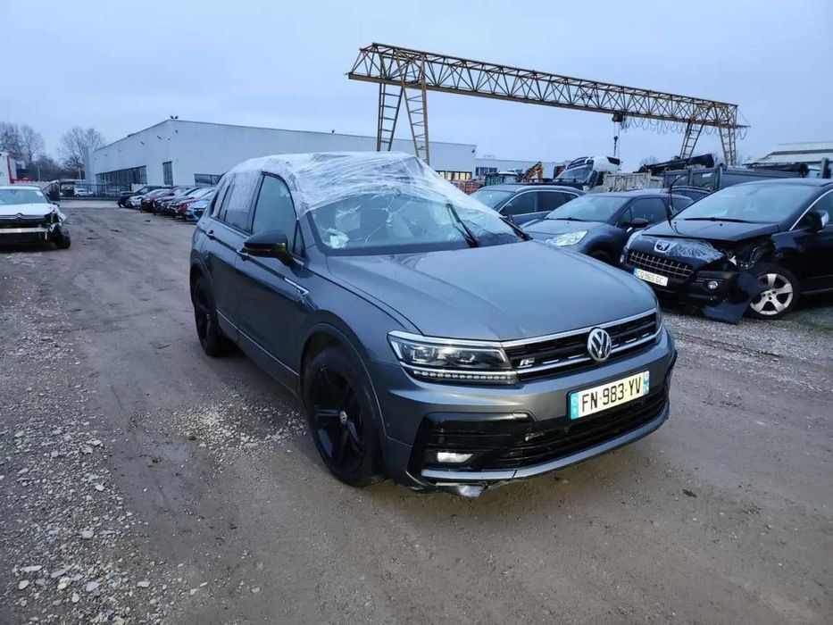 Разборка VW Tiguan капот б/у автозапчастини