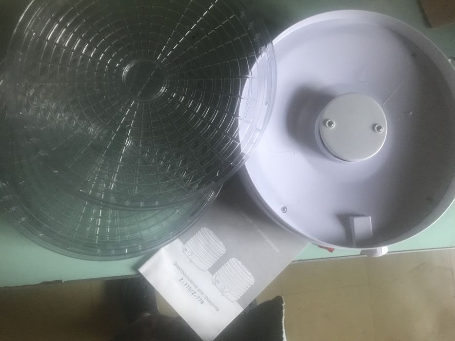 Электро сушилка для фруктов и овощей.5 ярусов сменяемой высоты.