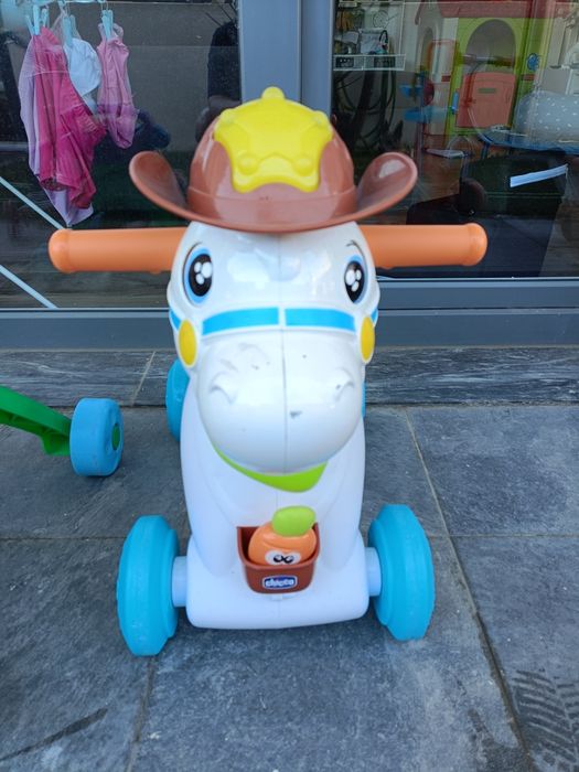 Cavalo bebé usado chicco