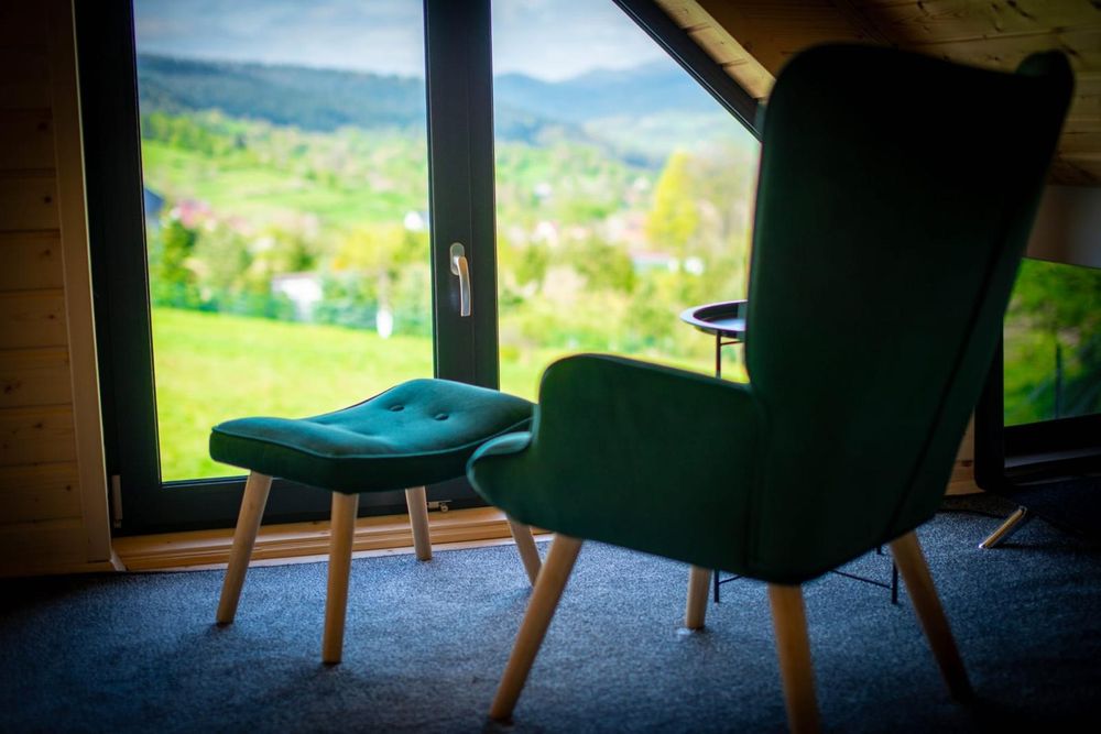 Widokowa stodoła domek w górach Beskid wyspowy jacuzzi balia