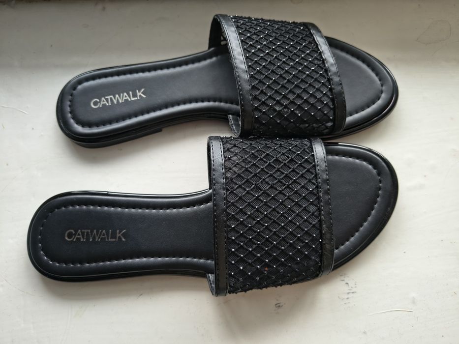 Шльопанці жіночі