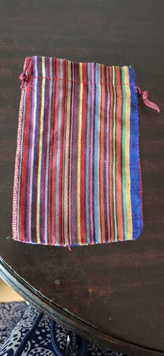 Colar rosa fucsia com bolsa