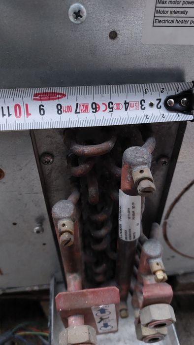 Klimakonwektor nagrzewnica chłodnica wodna wymiennik ciepła Carrier